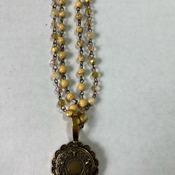 Melania Clara Necklace - Picture 7 of 9